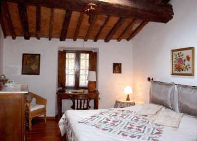 Upper floor bedroom